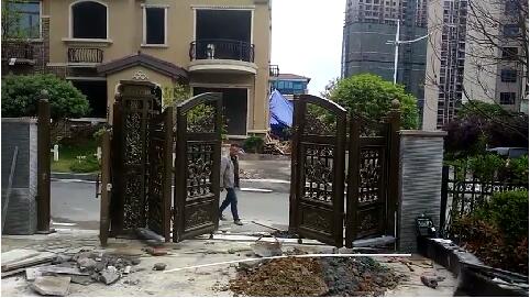 八字開(kāi)門(mén)機(jī)